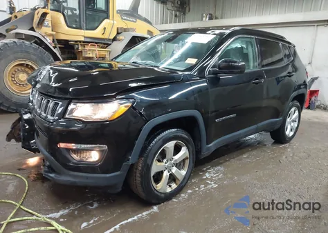 2018 Jeep Compass Latitude 4X4 из США, поврежденный, VIN 3C4NJDBB0JT178696